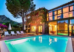 400 m² Villa ∙ 5 bedrooms ∙ 10 guests