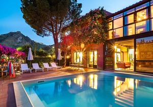 400 m² Villa ∙ 5 bedrooms ∙ 10 guests