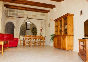 400 year old converted farmhouse with private pool
