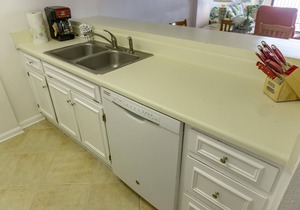 401 Direct Oceanfront 2 bedroom/2 bath condo