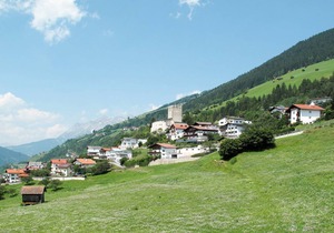 430 m² Apartment ∙ 14 bedrooms ∙ 28 guests