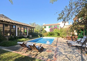 450 m² House ∙ 6 bedrooms ∙ 12 guests