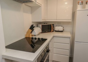 47A BAXTERGATE, pet friendly, country holiday cottage in Whitby