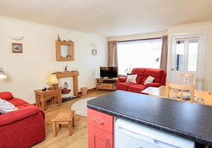 49 CUMBER CLOSE, family friendly, with a garden in Malborough