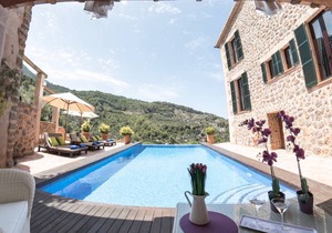 490 m² Villa ∙ 4 bedrooms ∙ 8 guests