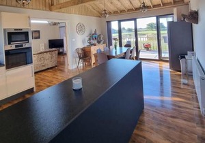 4Bed Lodge Sleeps8-Pet Friendly-Hot Tub-Log Burner
