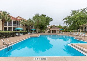 4BR Beach Villa w/6-Seat GOLF CART! Screened Balcony. Near Pool, Beach, Tram