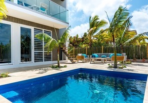 4BR Bonaire Villa steps to ocean