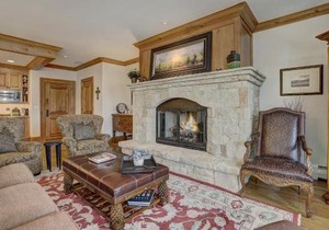 4Br Ski in Ski Out the Top of Bachelor Gulch condo