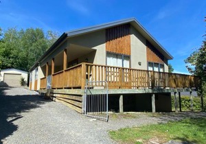 5 Alpine Avenue