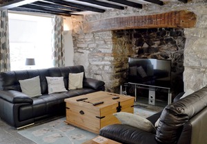 5 bedroom accommodation in Trawsfynydd, near Blaenau Ffestiniog