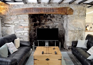 5 bedroom accommodation in Trawsfynydd, near Blaenau Ffestiniog