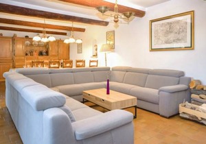 5 bedroom accommodation in Aubignan