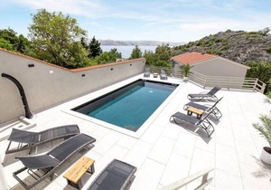 5 bedroom accommodation in Cesarica