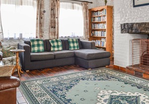 5 bedroom accommodation in Weybourne