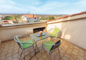 5 bedroom accommodation in Muntic