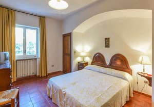 5 bedroom accommodation in Stalettì