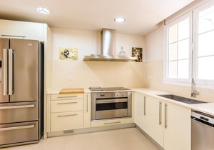 5 bedroom amazing home in Cabrils