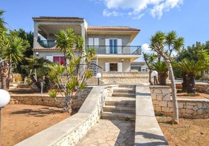 5 Bedroom Awesome Home In Scicli