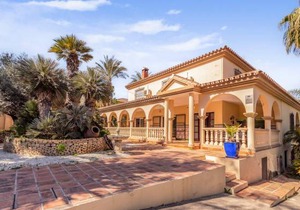 5 bedroom accommodation in Alhaurín de la Torre
