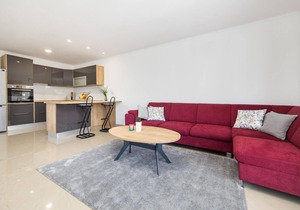 5 bedroom gorgeous home in Zmijavci