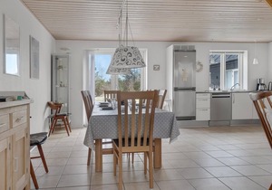 5 bedroom stunning home in Snedsted
