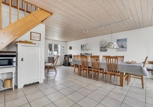 5 bedroom stunning home in Snedsted