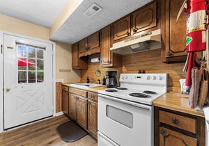 #5 - Large Suite - Waterfall Access - Near Tallulah Gorge