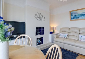 5 Lusty Glaze Road - Four Bedroom House, Sleeps 7