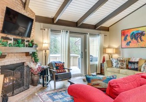 5 Mi to Lake Access Incline Village Condo with Deck