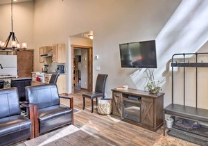 5 Mi to Ski Resort: Mtn-View Breck Home w/Hot Tub