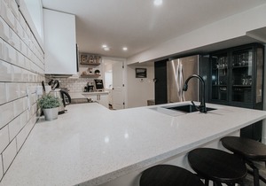 5 min from WEM - 2 Bedroom Suite