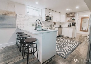 5 min from WEM. 2 Bedroom Suite.