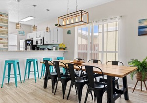 5 Min Walk to beach, Sparkling Pool, Private GameRoom & Mins to Shops& Outlet!48
