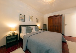 5 min Walk to the Beach, Wi-Fi, Aircon, Parking, family friendly