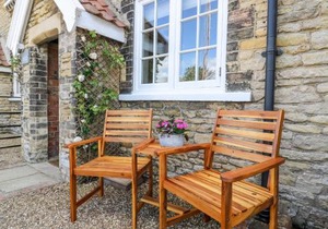 5 Pond View Cottages