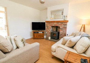 5 Pond View Cottages