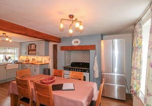 5 ROSEDALE ABBEY, family friendly, with open fire in Rosedale Abbey