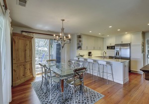 5 S. Beach Lagoon-Oceanfront Southern Charm, Pool, Play Area & Screened Porch