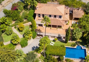 500 m² Villa ∙ 4 bedrooms ∙ 8 guests