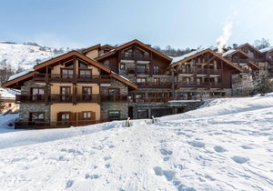 50m from ski slopes, 1st floor, view ski slopes, fitness, swimming pool, sauna, hammam, balcony, tv
