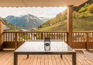 50m from ski slopes, 9th floor, balcony, parking, tv, ski locker, 52m², Champagny-en-Vanoise