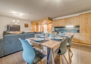 50m from ski slopes, 7th floor, balcony, parking, tv, ski locker, 91m², Champagny-en-Vanoise