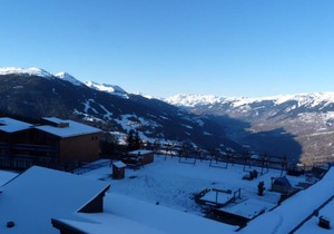 50m from shops, 4th floor, view village, tv, ski locker, 33m², Les Arcs