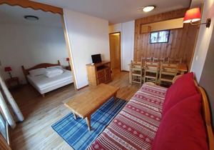 50m from ski slopes, 1st floor, view resort, fitness, swimming pool, balcony, ski locker, 38m²