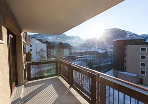 50m from ski slopes, 2nd floor, balcony, tv, ski locker, 40m², Serre Chevalier