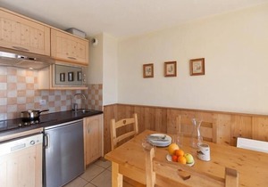 50m from ski slopes, 3rd floor, balcony, tv, ski locker, 40m², Serre Chevalier