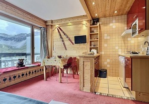50m from ski slopes, 4th floor, view mountain, balcony, ski locker, 30m², Tignes