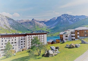 50m from ski slopes, 5th floor, view lake, balcony, ski locker, 68m², Tignes