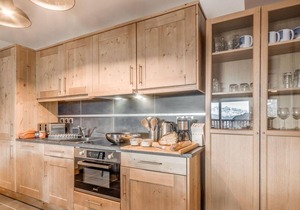 50m from ski slopes, 6th floor, fitness, swimming pool, sauna, hammam, balcony, tv, ski locker